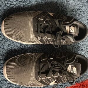 Nike Flex Adapt black & white excellent